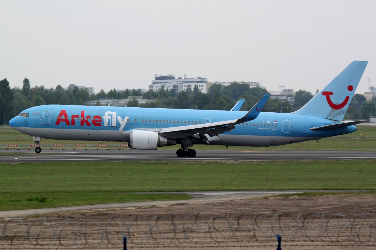 PH-OYI, ArkeFly (Samoloty » Spotting na EPWA » Boeing 767-300)