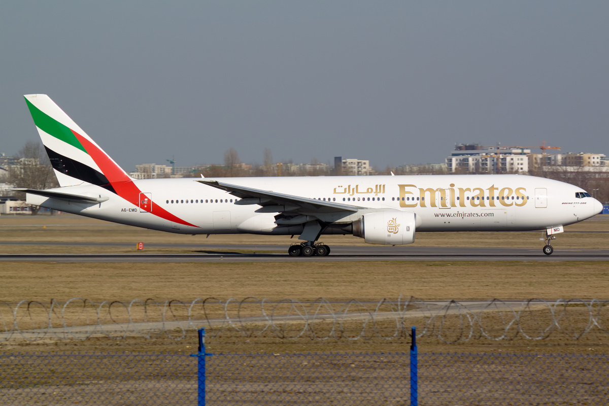 A6-EMD (Aircraft » EPWA Spotting » Boeing 777-200 and 200ER » Emirates)