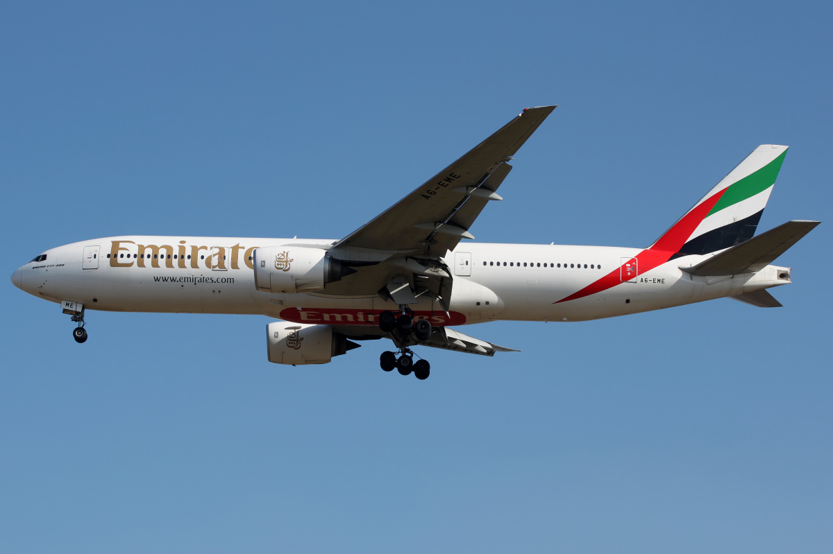 A6-EME (Aircraft » EPWA Spotting » Boeing 777-200 and 200ER » Emirates)