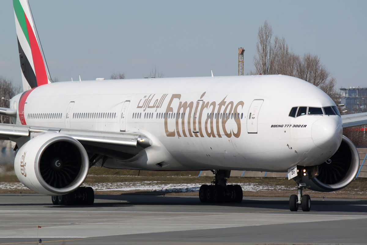 A6-EBG (Samoloty » Spotting na EPWA » Boeing 777-300ER » Emirates)