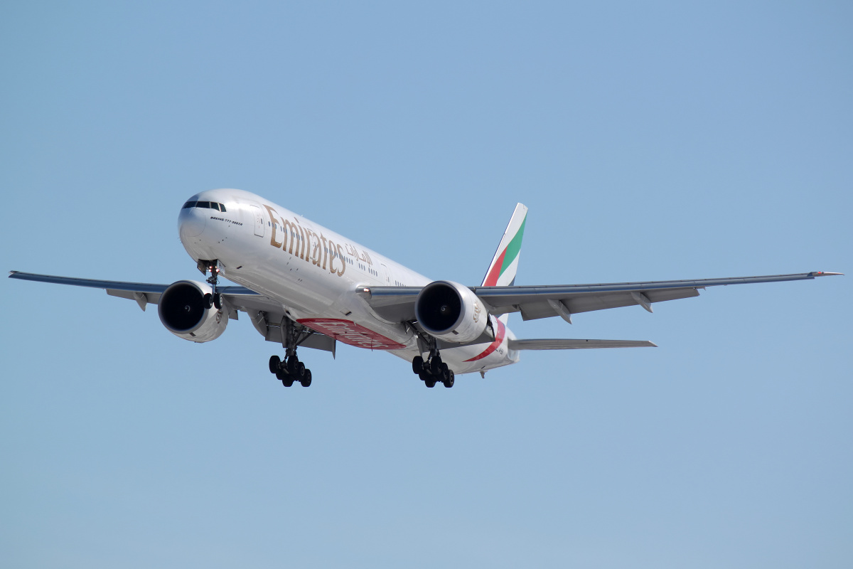 A6-EBU (Aircraft » EPWA Spotting » Boeing 777-300ER » Emirates)