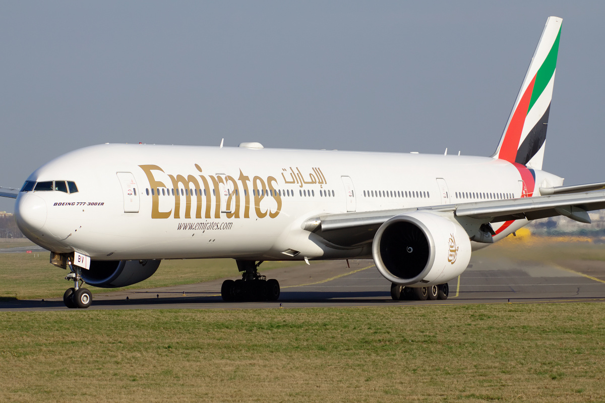 A6-EBV (Samoloty » Spotting na EPWA » Boeing 777-300ER » Emirates)