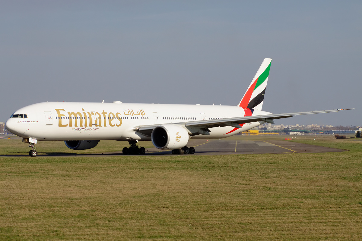 A6-EBV (Aircraft » EPWA Spotting » Boeing 777-300ER » Emirates)