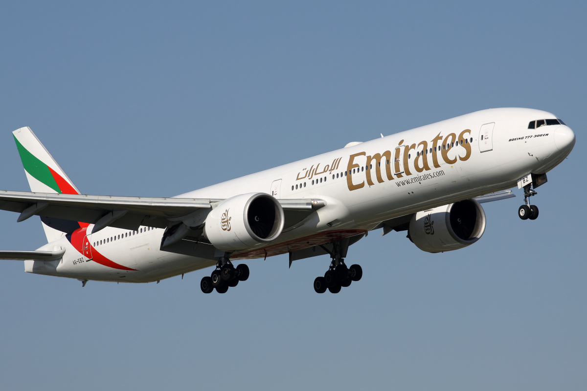 A6-EBZ (Samoloty » Spotting na EPWA » Boeing 777-300ER » Emirates)