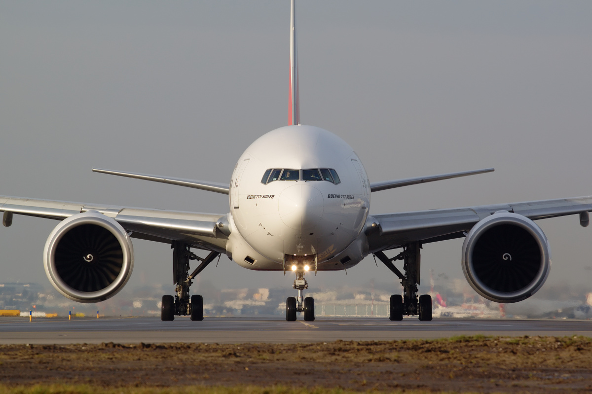 A6-EGP (Samoloty » Spotting na EPWA » Boeing 777-300ER » Emirates)