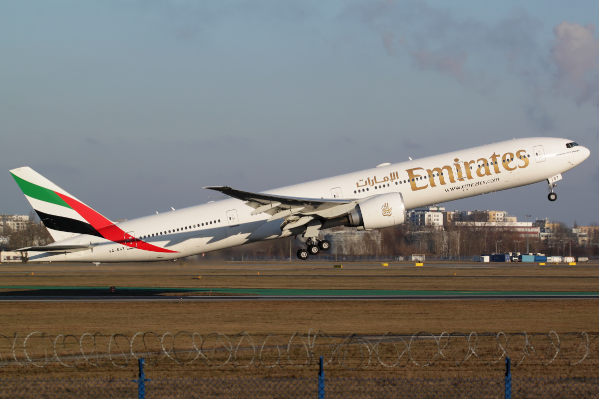 A6-EGT (Samoloty » Spotting na EPWA » Boeing 777-300ER » Emirates)