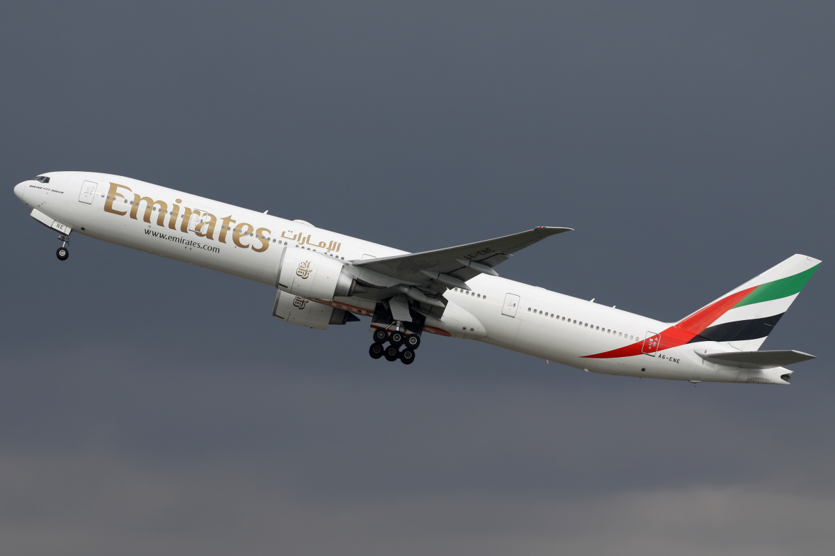 A6-ENE (Samoloty » Spotting na EPWA » Boeing 777-300ER » Emirates)