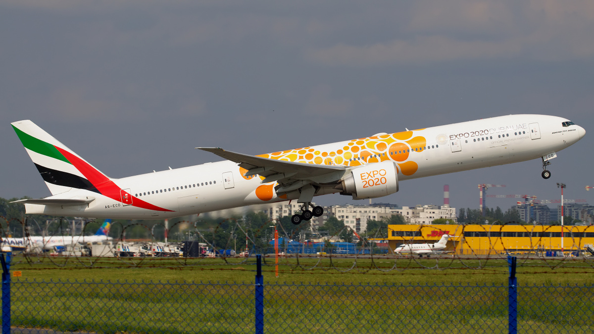 A6-ECD ("EXPO 2020 Dubai - Opportunity" livery) (Aircraft » EPWA Spotting » Boeing 777-300ER » Emirates)