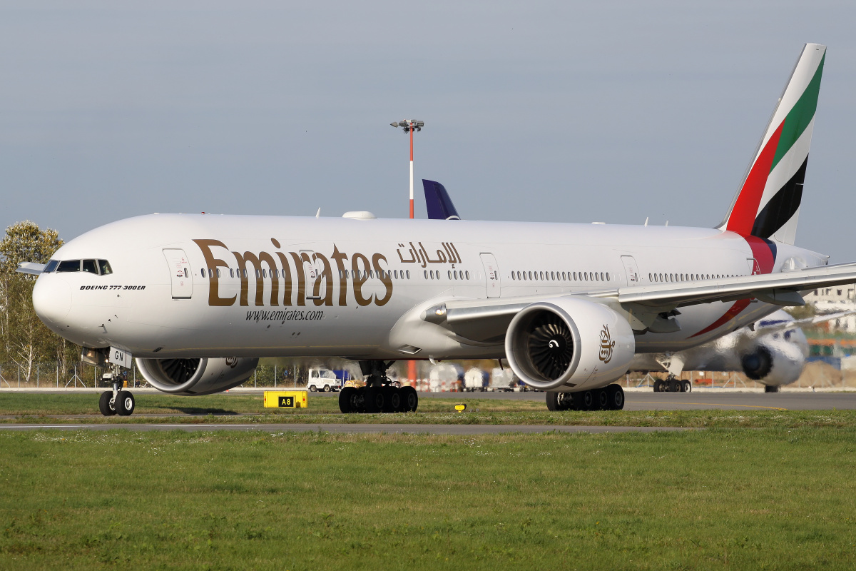 A6-EGN (Samoloty » Spotting na EPWA » Boeing 777-300ER » Emirates)