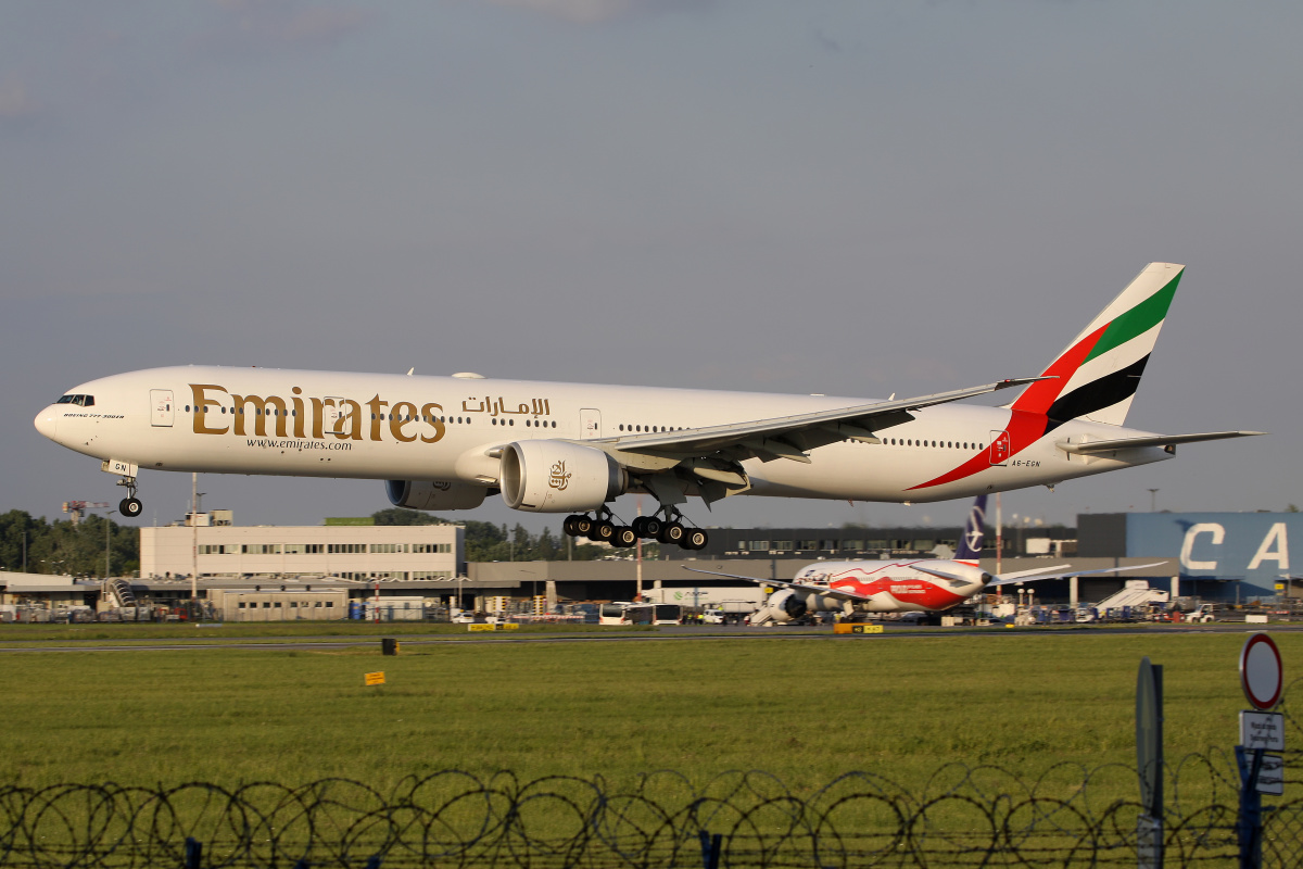 A6-EGN (Aircraft » EPWA Spotting » Boeing 777-300ER » Emirates)