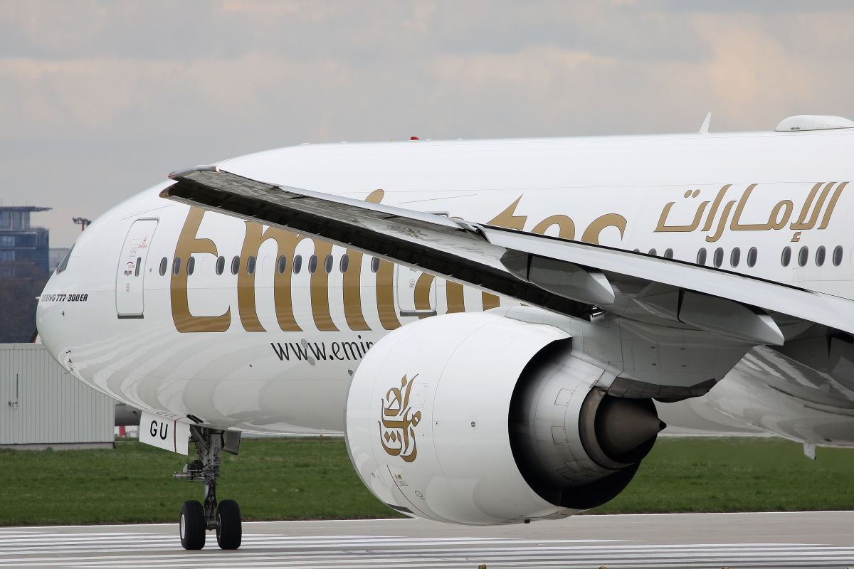 A6-EGU (Aircraft » EPWA Spotting » Boeing 777-300ER » Emirates)