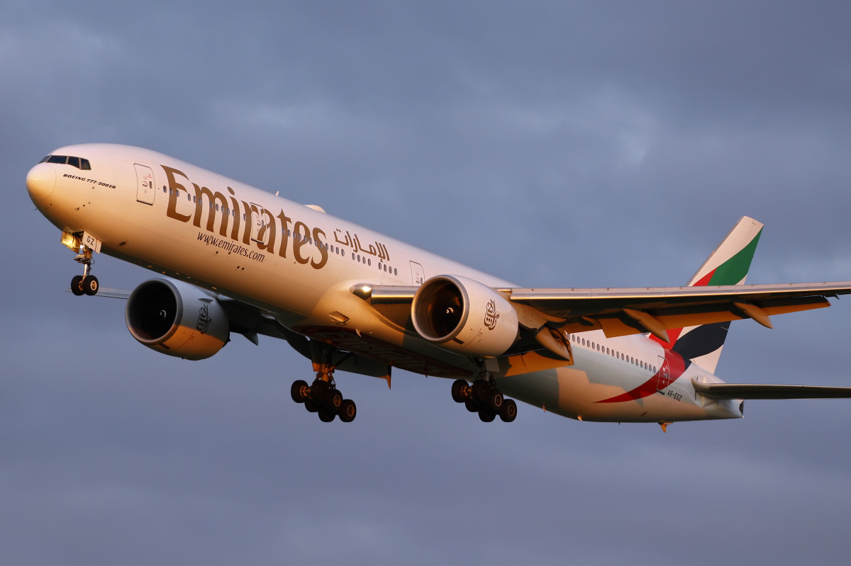 A6-EGZ (Aircraft » EPWA Spotting » Boeing 777-300ER » Emirates)