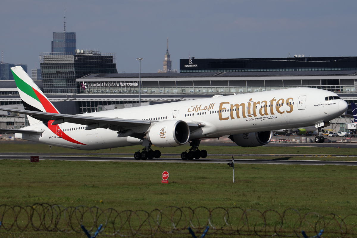 A6-EGZ (Aircraft » EPWA Spotting » Boeing 777-300ER » Emirates)