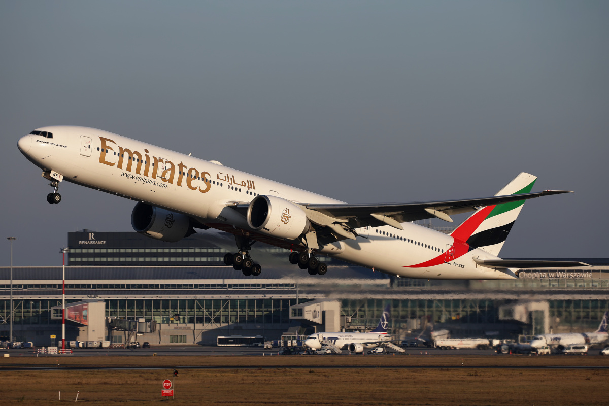 A6-ENS (Aircraft » EPWA Spotting » Boeing 777-300ER » Emirates)