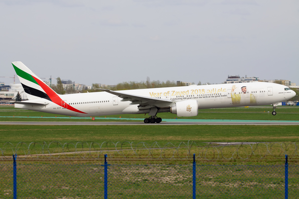 A6-EPP (Year of Zayed 2018 livery) (Aircraft » EPWA Spotting » Boeing 777-300ER » Emirates)