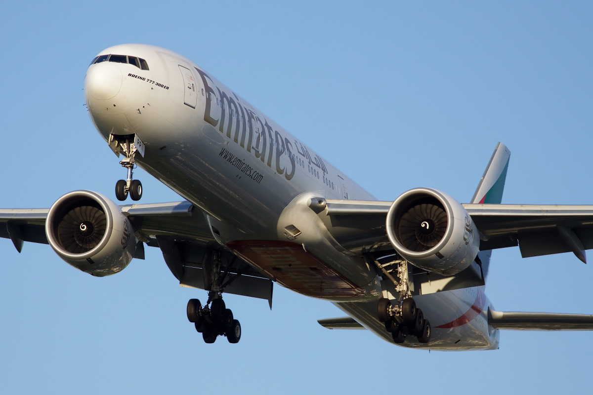 A6-EPP (Samoloty » Spotting na EPWA » Boeing 777-300ER » Emirates)