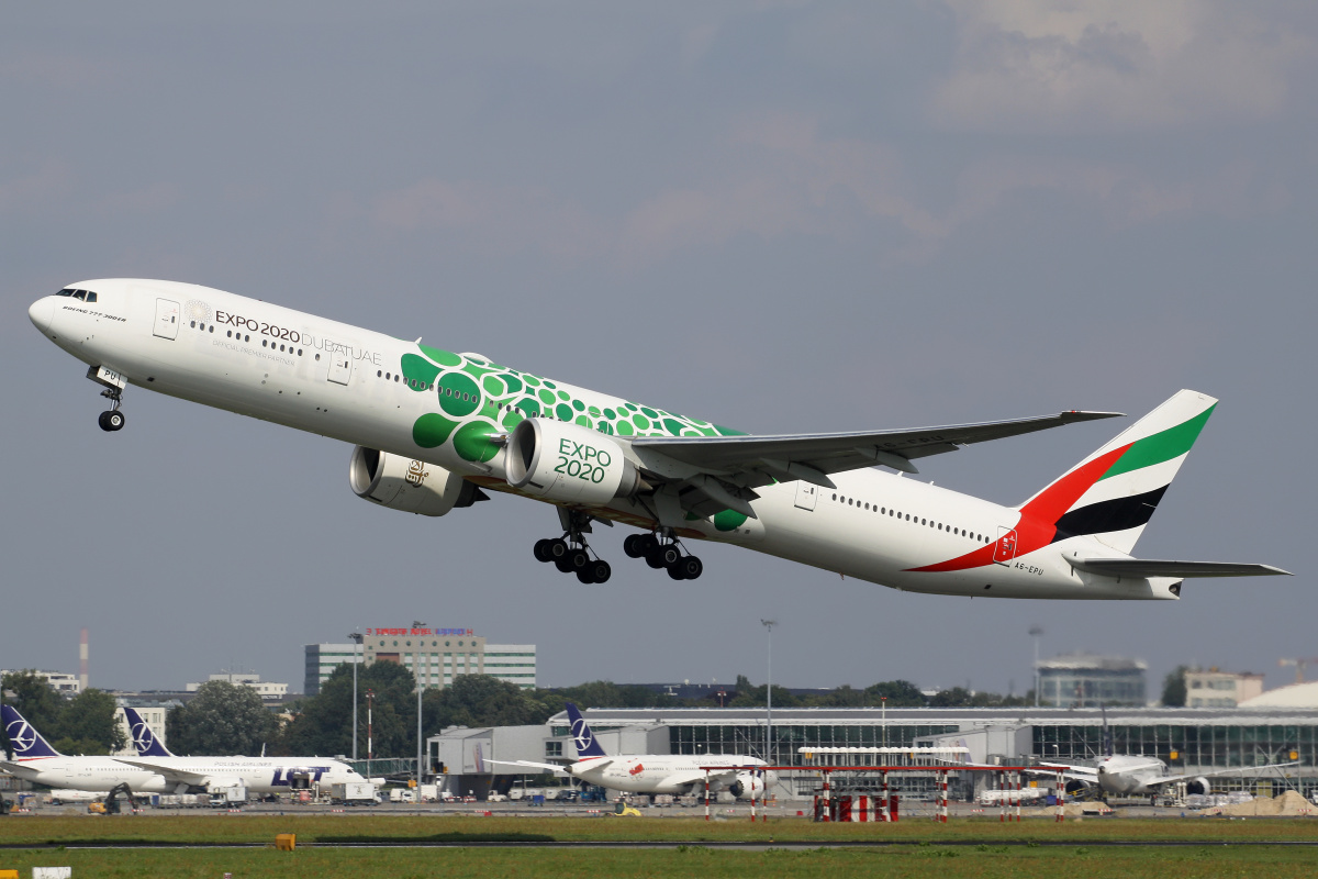 A6-EPU (EXPO 2020 Dubai - Sustainability livery) (Aircraft » EPWA Spotting » Boeing 777-300ER » Emirates)