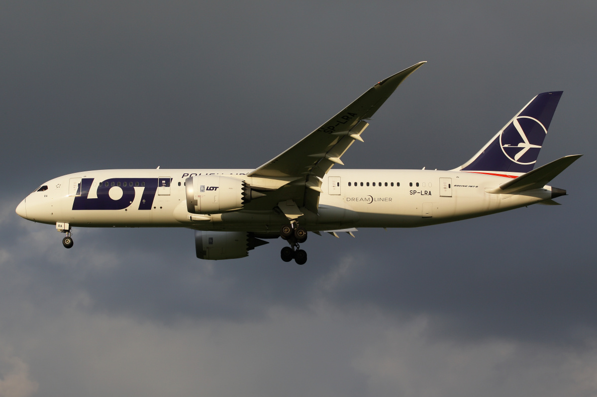 SP-LRA (Aircraft » EPWA Spotting » Boeing 787-8 Dreamliner » LOT Polish Airlines)