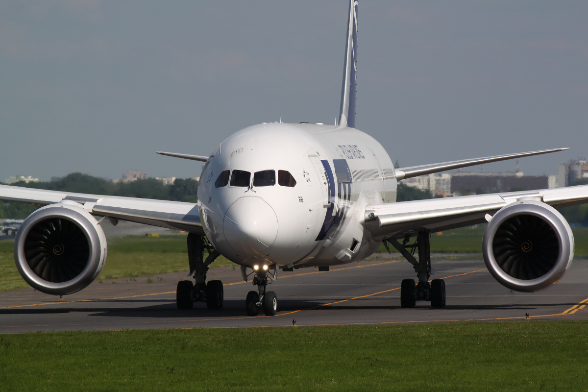 SP-LRB (Aircraft » EPWA Spotting » Boeing 787-8 Dreamliner » LOT Polish Airlines)