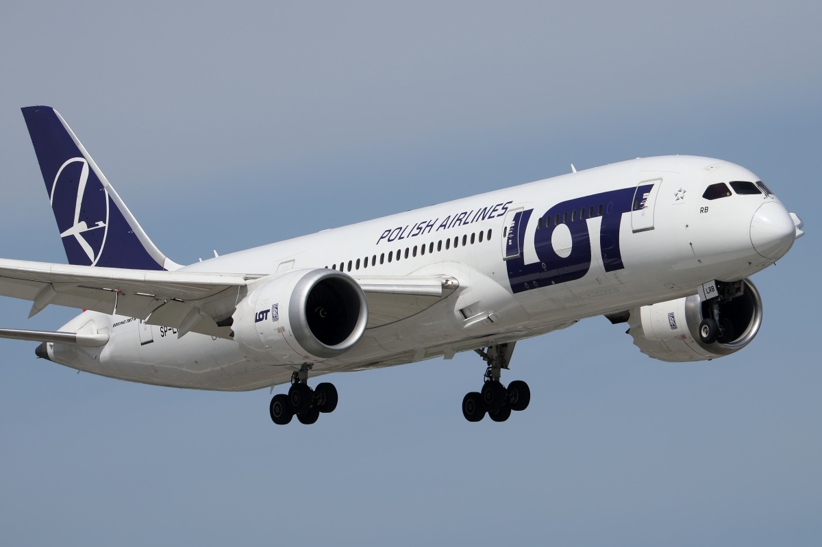 SP-LRB (Aircraft » EPWA Spotting » Boeing 787-8 Dreamliner » LOT Polish Airlines)