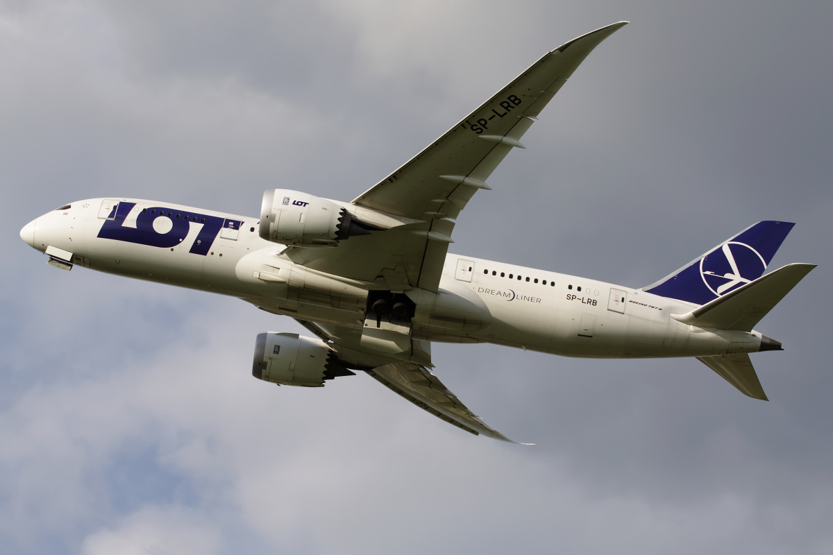 SP-LRB (Samoloty » Spotting na EPWA » Boeing 787-8 Dreamliner » Polskie Linie Lotnicze LOT)