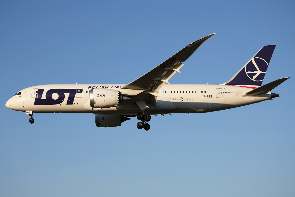 SP-LRB (Aircraft » EPWA Spotting » Boeing 787-8 Dreamliner » LOT Polish Airlines)