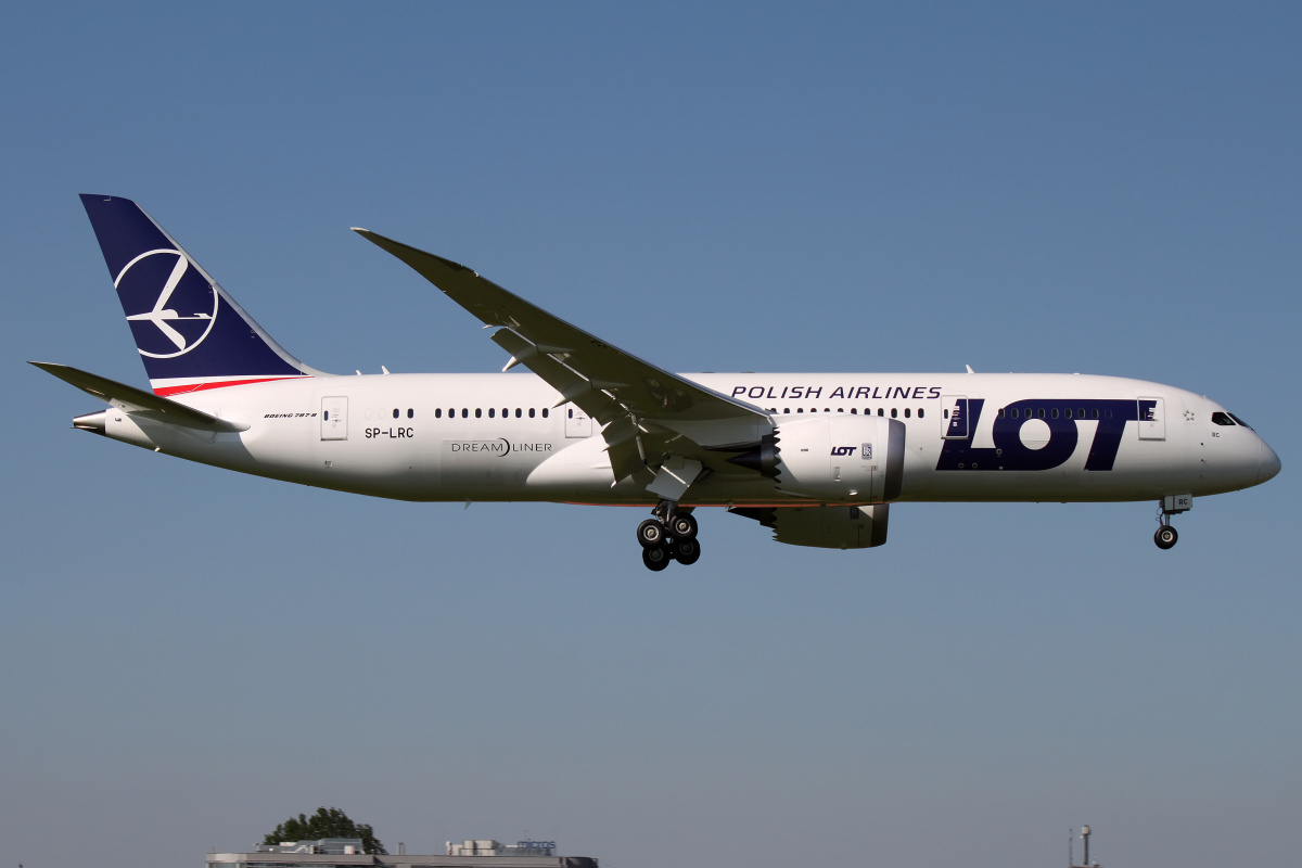 SP-LRC (Samoloty » Spotting na EPWA » Boeing 787-8 Dreamliner » Polskie Linie Lotnicze LOT)