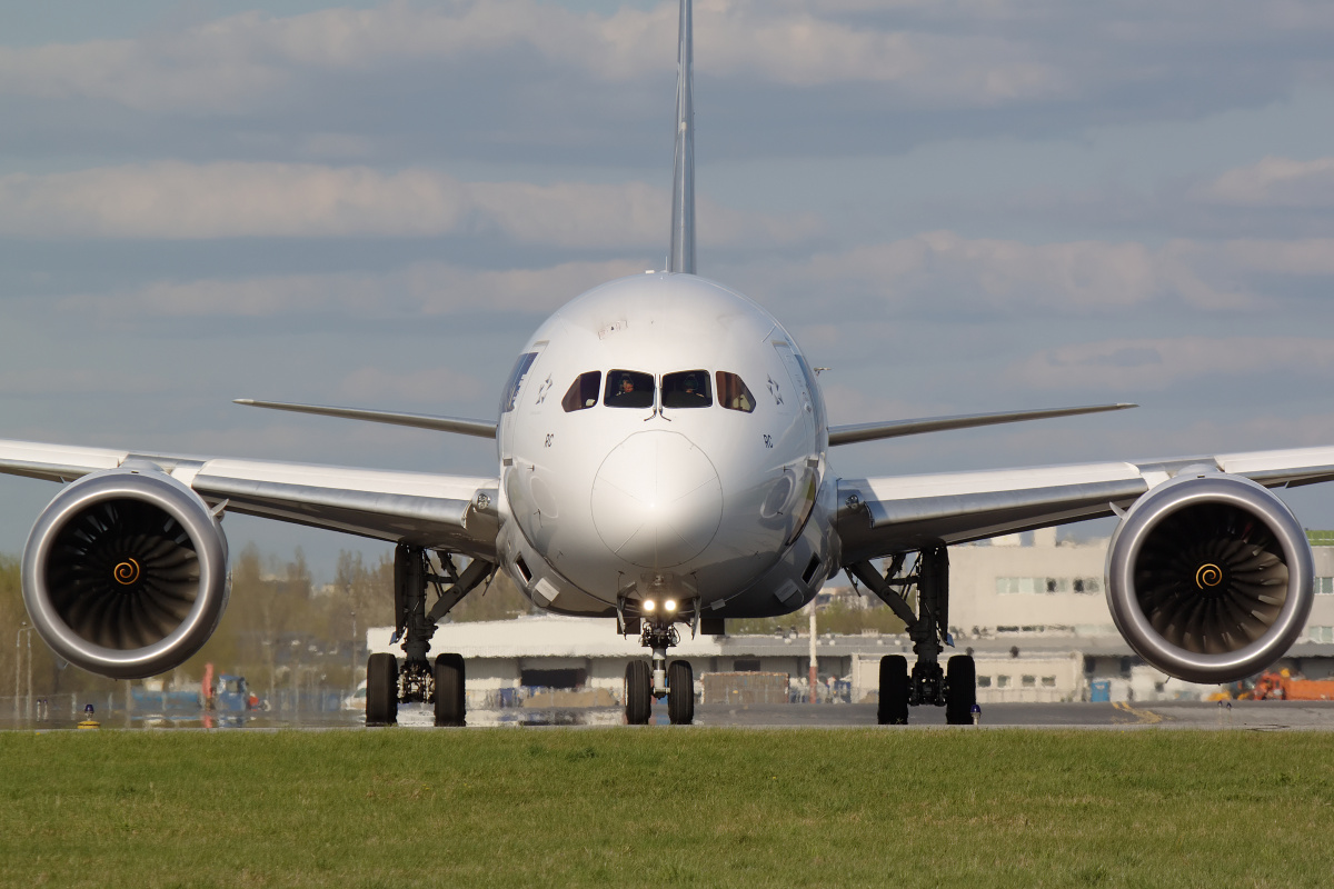 SP-LRC (Samoloty » Spotting na EPWA » Boeing 787-8 Dreamliner » Polskie Linie Lotnicze LOT)