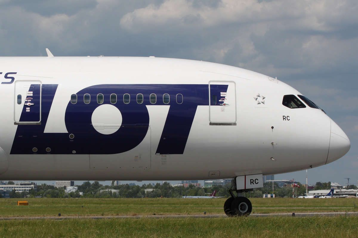 SP-LRC (Aircraft » EPWA Spotting » Boeing 787-8 Dreamliner » LOT Polish Airlines)