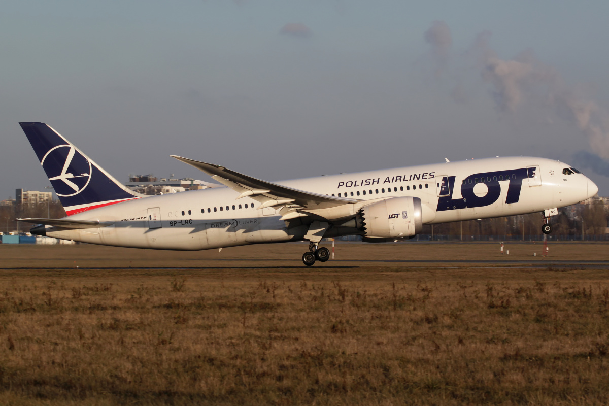 SP-LRC (Aircraft » EPWA Spotting » Boeing 787-8 Dreamliner » LOT Polish Airlines)