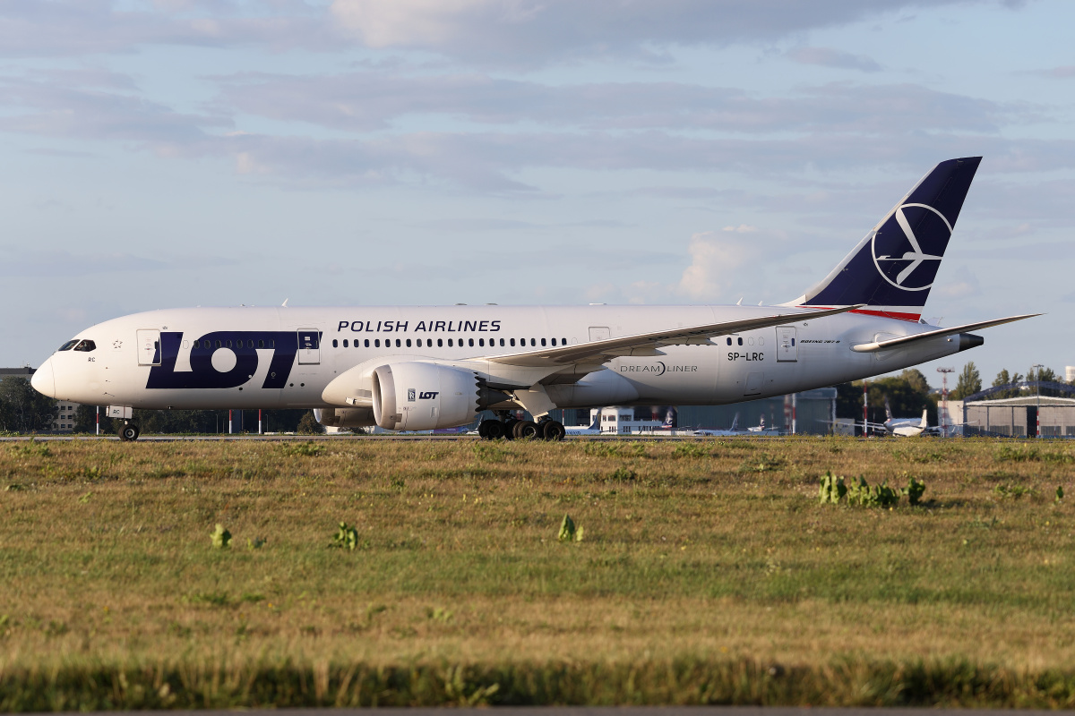 SP-LRC (Aircraft » EPWA Spotting » Boeing 787-8 Dreamliner » LOT Polish Airlines)