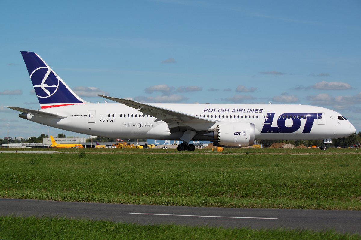 SP-LRE (Samoloty » Spotting na EPWA » Boeing 787-8 Dreamliner » Polskie Linie Lotnicze LOT)