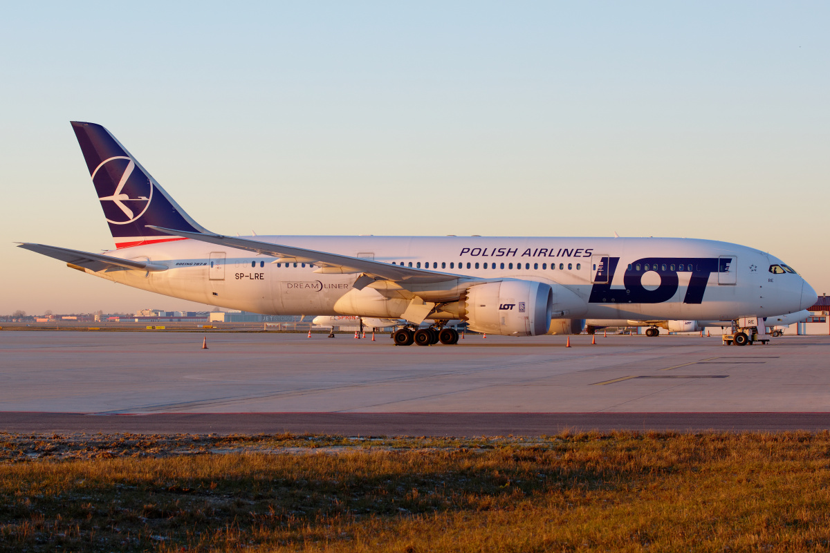 SP-LRE (Aircraft » EPWA Spotting » Boeing 787-8 Dreamliner » LOT Polish Airlines)