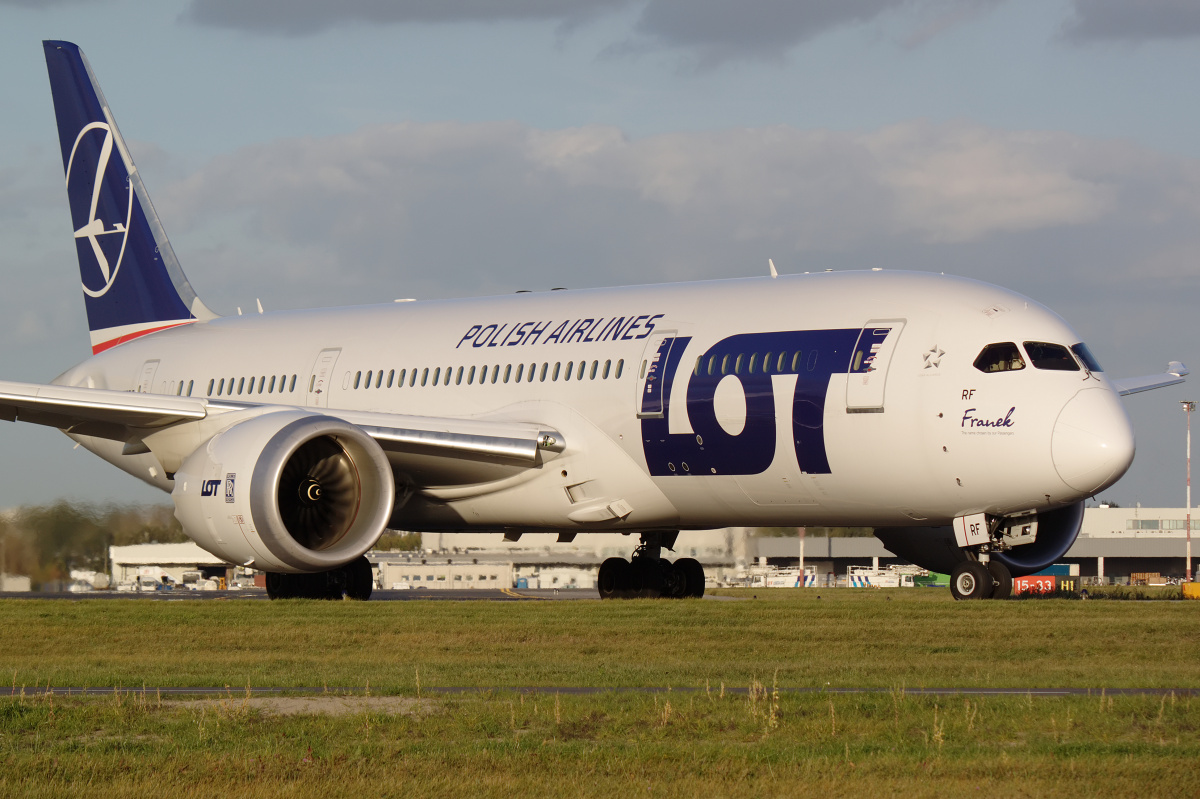 SP-LRF (Aircraft » EPWA Spotting » Boeing 787-8 Dreamliner » LOT Polish Airlines)