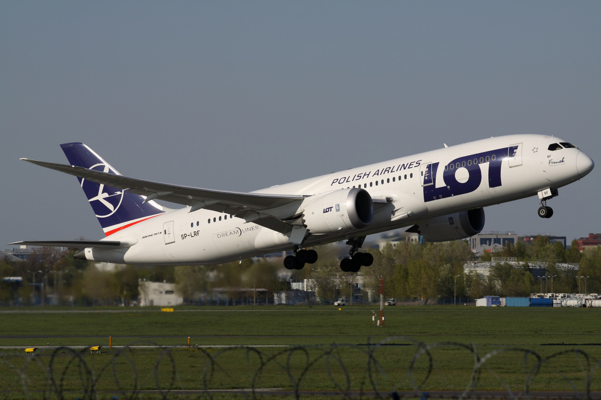 SP-LRF (Aircraft » EPWA Spotting » Boeing 787-8 Dreamliner » LOT Polish Airlines)