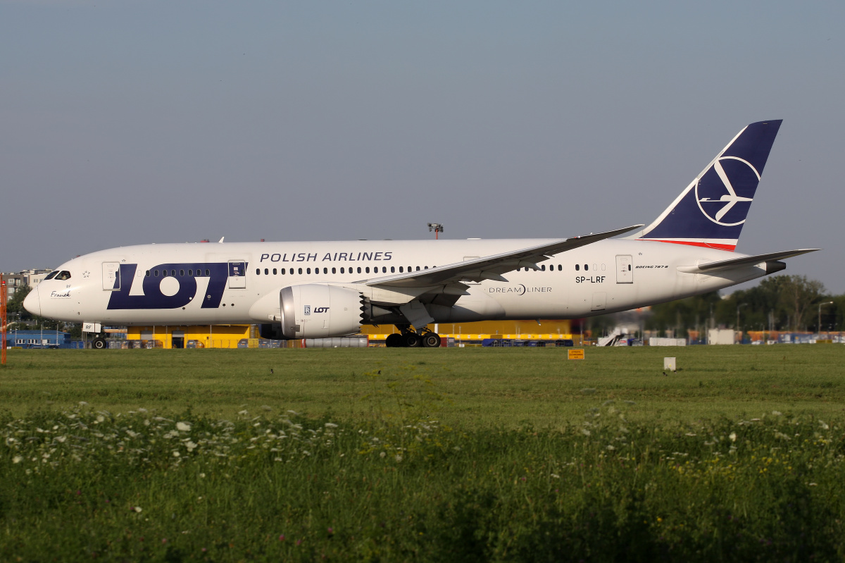 SP-LRF (Aircraft » EPWA Spotting » Boeing 787-8 Dreamliner » LOT Polish Airlines)