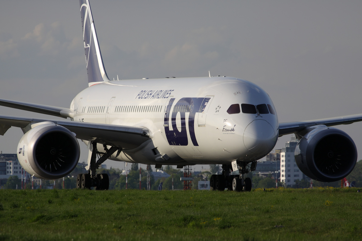 SP-LRF (Aircraft » EPWA Spotting » Boeing 787-8 Dreamliner » LOT Polish Airlines)