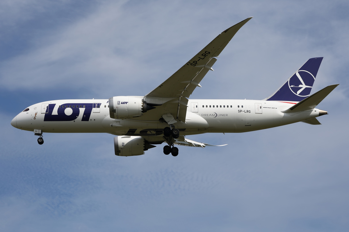 SP-LRG (updated livery) (Aircraft » EPWA Spotting » Boeing 787-8 Dreamliner » LOT Polish Airlines)