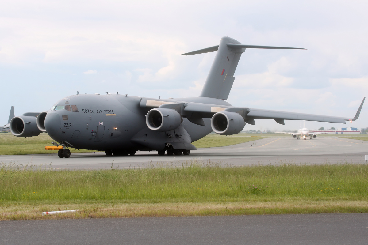 ZZ171, Royal Air Force (Samoloty » Spotting na EPWA » Boeing/McDonnell Douglas C-17/C-17A Globemaster III)