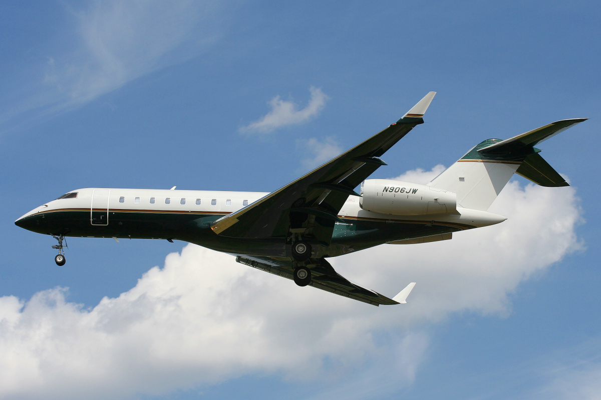 N906JW, prywatny (Samoloty » Spotting na EPWA » Bombardier BD-700 Global Express)