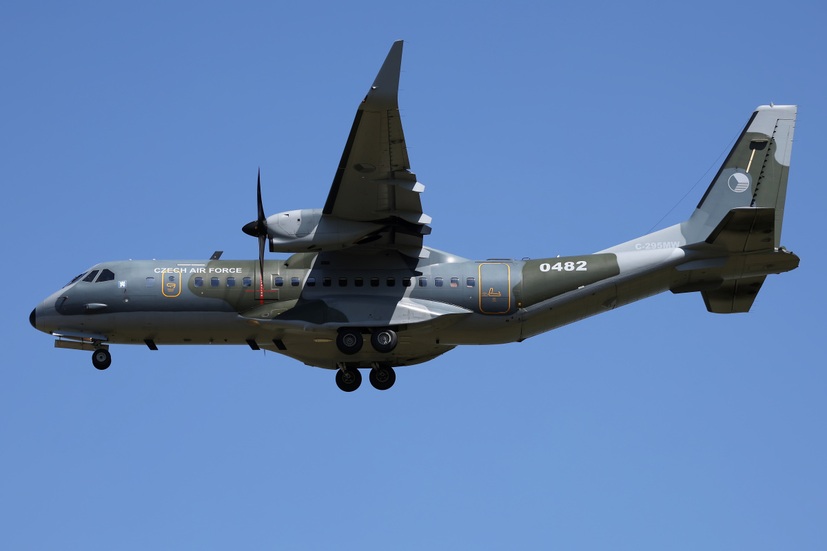 C-295MW, 0482, Czech Air Force (Aircraft » EPWA Spotting » CASA C-295M)