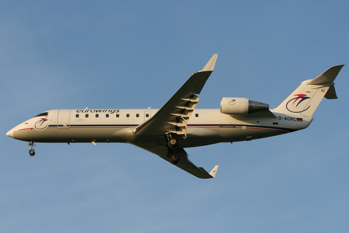 D-ACRC, Eurowings (Aircraft » EPWA Spotting » Bombardier CL-600 Regional Jet » CRJ-200)