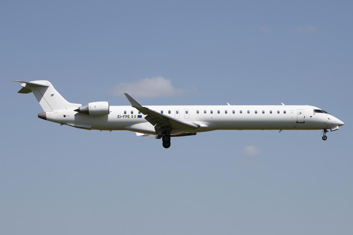 EI-FPE, CityJet (Samoloty » Spotting na EPWA » Mitsubishi Regional Jet » CRJ-900)