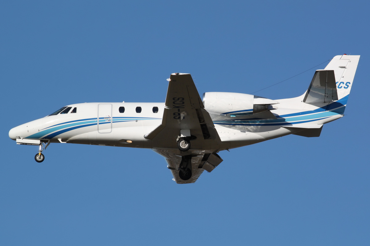 Citation XLS, SP-KCS, Blue Jet (Jet Service) (Samoloty » Spotting na EPWA » Cessna 560XL)