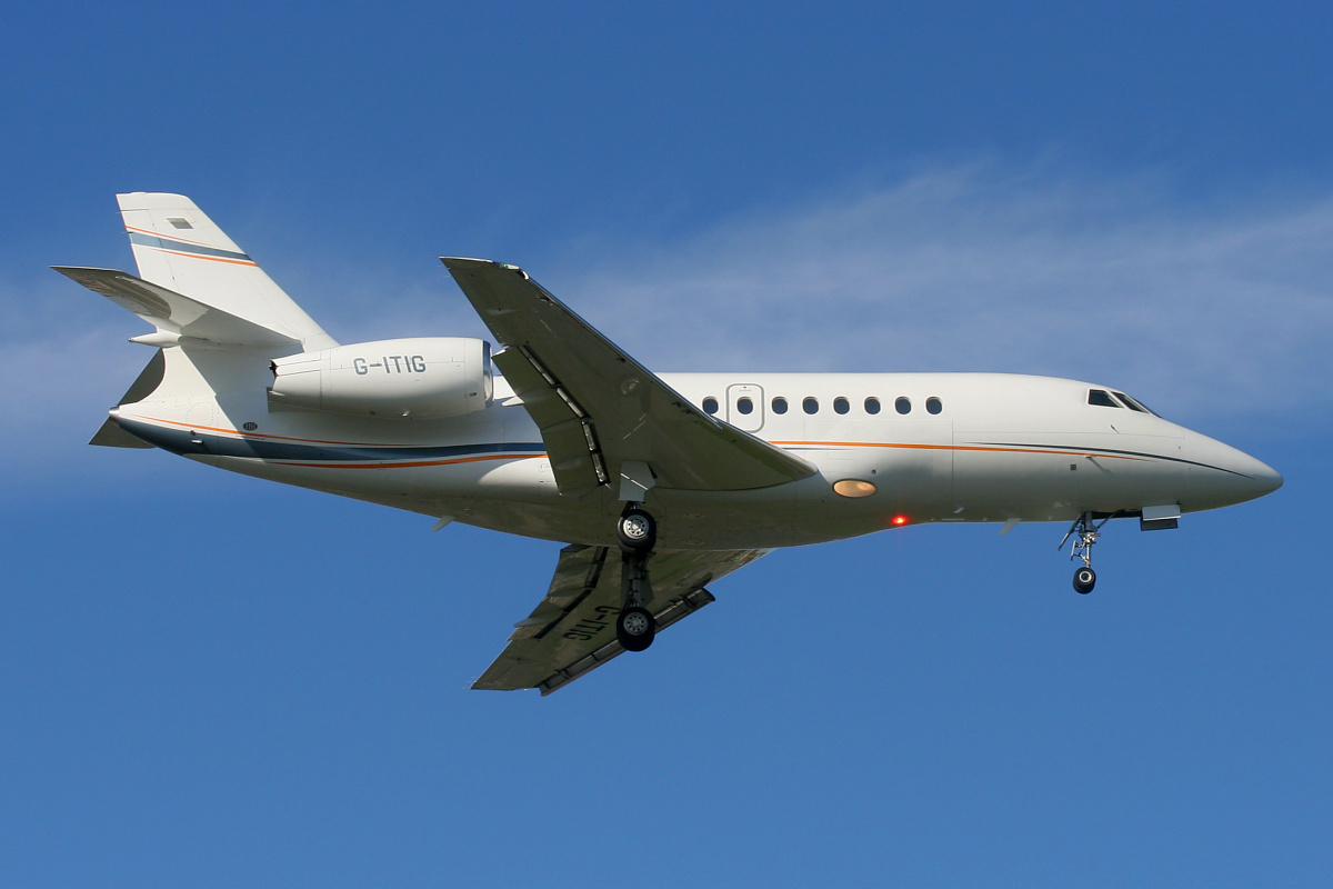 2000EX, G-ITIG, TAG Aviation (Samoloty » Spotting na EPWA » Dassault Falcon 2000)