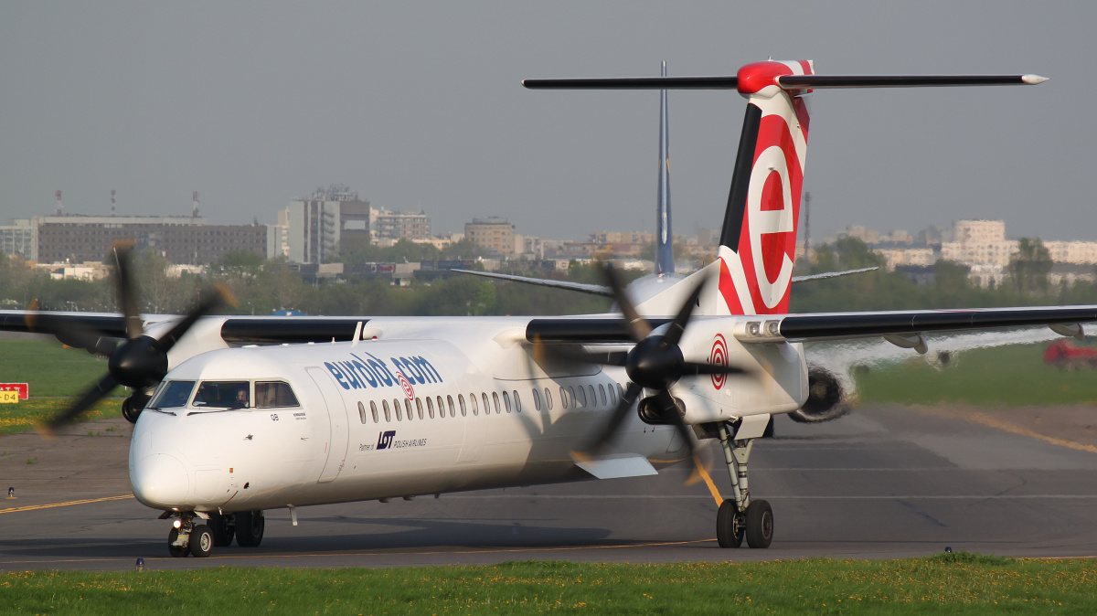 SP-EQB (Samoloty » Spotting na EPWA » De Havilland Canada DHC-8 Dash 8 » EuroLOT)