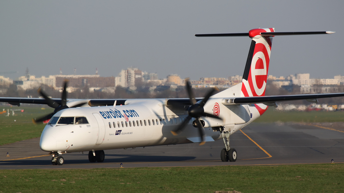 SP-EQC (Aircraft » EPWA Spotting » De Havilland Canada DHC-8 Dash 8 » EuroLOT)