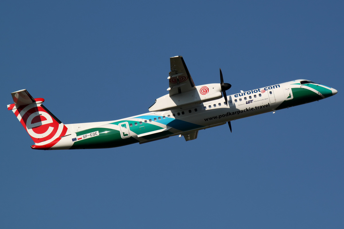 SP-EQE (Podkarpackie livery) (Samoloty » Spotting na EPWA » De Havilland Canada DHC-8 Dash 8 » EuroLOT)