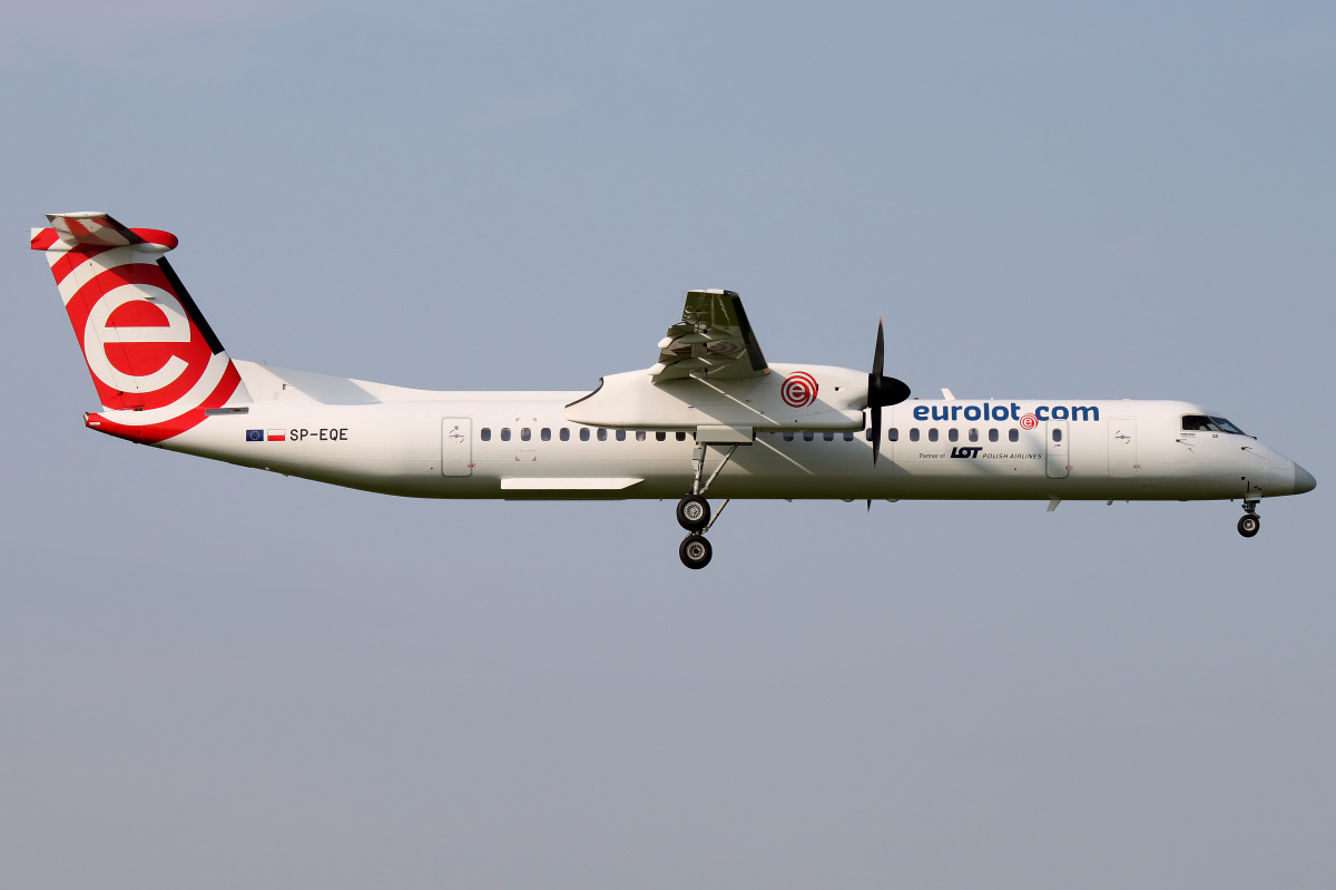 SP-EQE (Aircraft » EPWA Spotting » De Havilland Canada DHC-8 Dash 8 » EuroLOT)