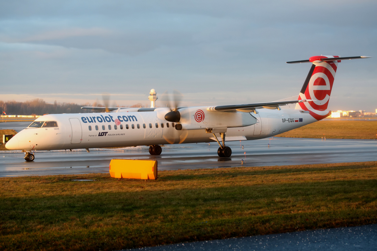 SP-EQG (Samoloty » Spotting na EPWA » De Havilland Canada DHC-8 Dash 8 » EuroLOT)